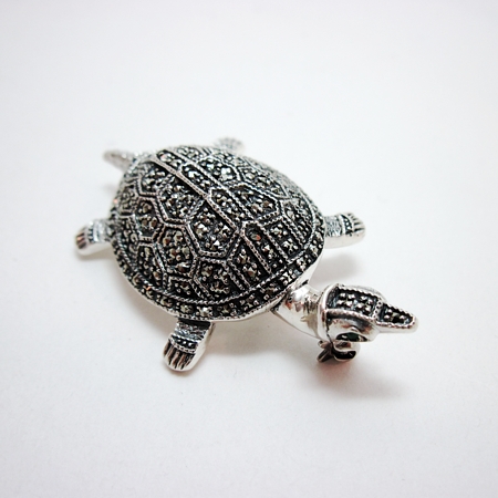 Turtle Brooch with Marcasite in Sterling Silver